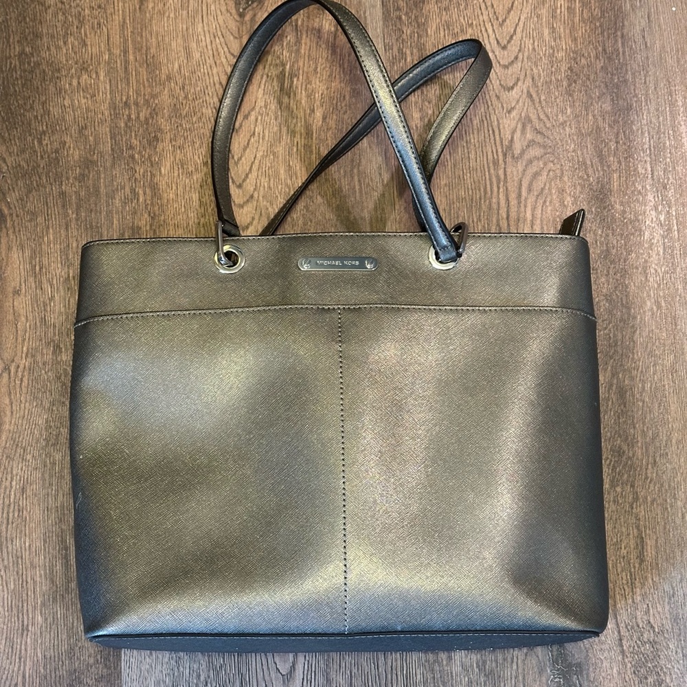 Authentic Michael Kors Tote Bag EUC